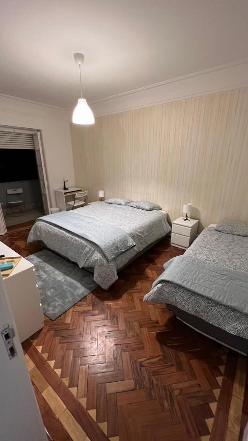 Habitacion Privada Para 3 Grande Con Balcon Лиссабон Экстерьер фото