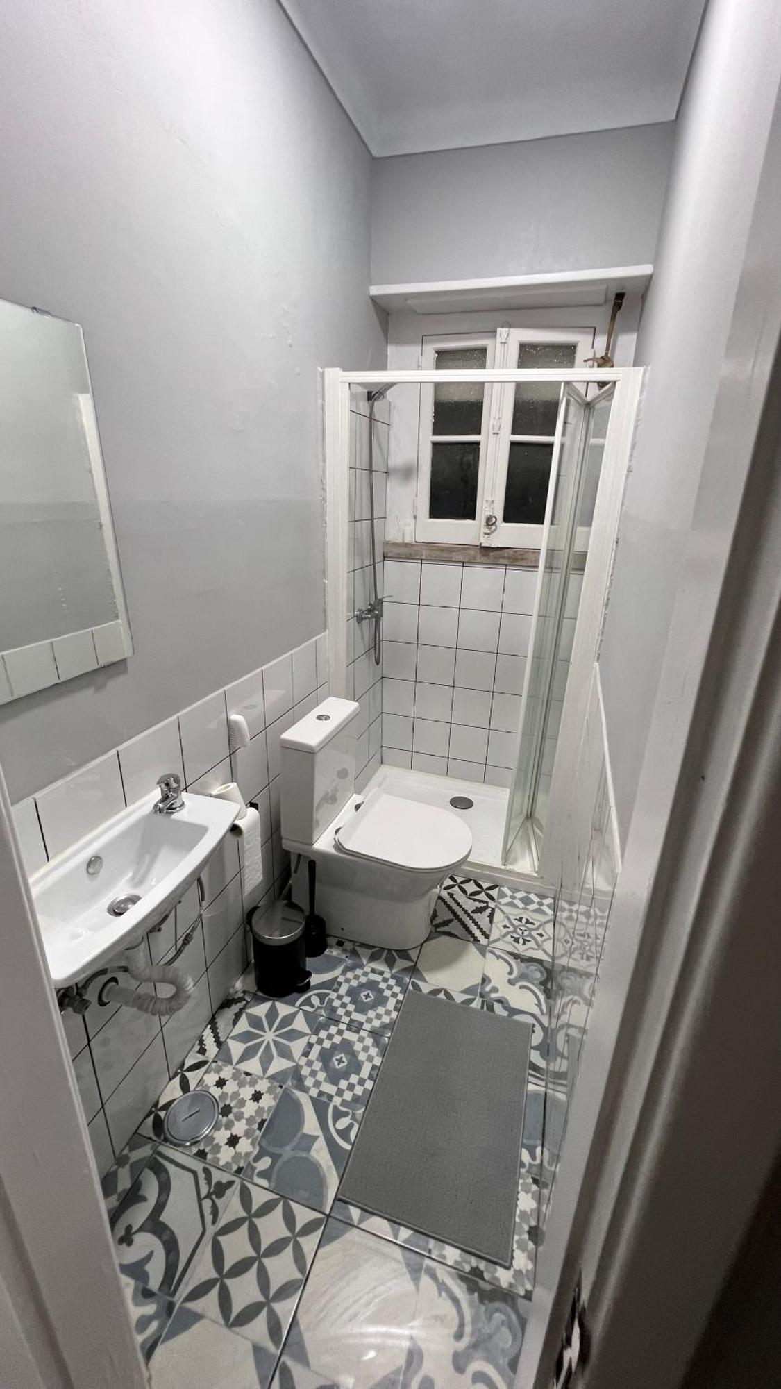 Habitacion Privada Para 3 Grande Con Balcon Лиссабон Номер фото